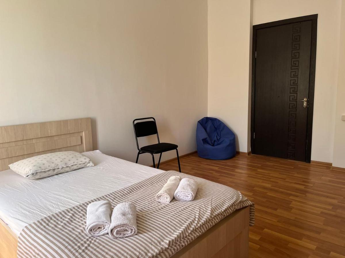 Guest House Oasis - Tvishi Экстерьер фото